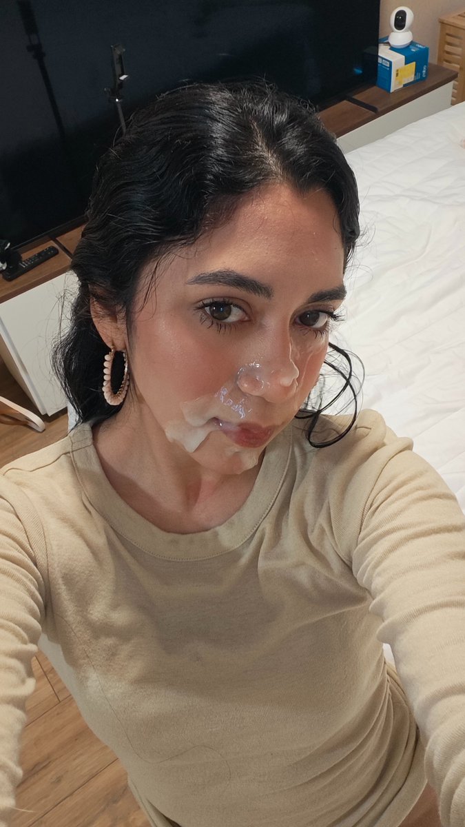 ArtemisCarmona's tweet photo. This is my skincare routine before I go to sleep 💋 https://t.co/NpgwXpkR7m