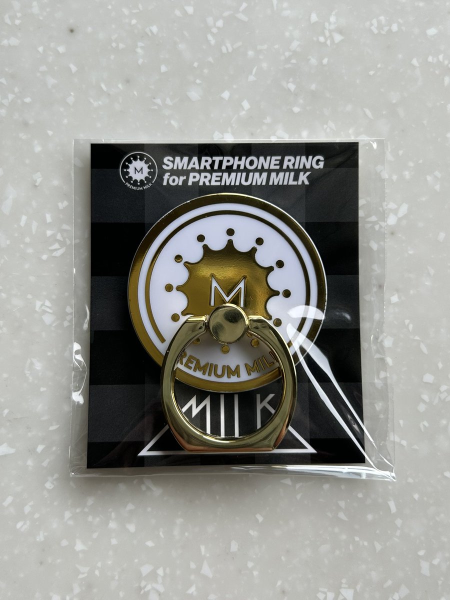 krnwww's tweet photo. プレミル特典のスマホリング届いた〜！
なんかすごくバブみを感じるんだが？ https://t.co/RSd29Bg6L2