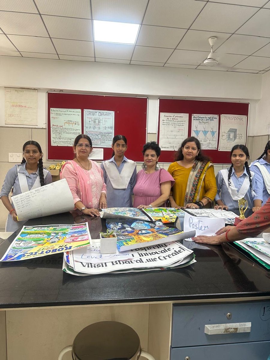 SRajokari's tweet photo. 🔬✨ Zonal Level Science Activities – Zone 20 ✨🔬

Creative minds in action! Students showcased their scientific ideas and creativity through Poster Making, Slogan Writing &amp; Science Toon. 🌱💡🎨

#Science #ZonalLevel #Zone20 #ScienceActivities #StudentCreativity #CMShriSchool https://t.co/T12tifEOVu
