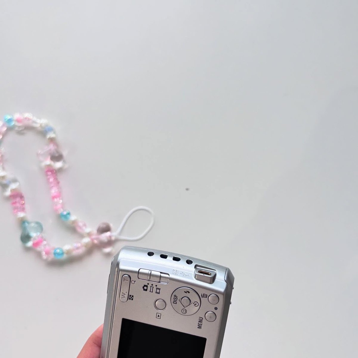 nichapacamera's tweet photo. Sony cybershot s3000🥟(ใช้ถ่าน🔋)
📍สามารถถ่ายภาพความละเอียดได้ที่ 10.1 ล้านพิกเซล
🍒ตำหนิ:-
🛍️แฟลช เปิด-ปิด ปกติ ใหม่มากๆ

💸Price: 2490.-

(ของแถมน่ารักๆ)

#กล้องดิจิตอลคอมแพค #ขายกล้องดิจิตอล #ขายกล้องมือสอง #กล้องดิจิตอลมือสอง #กล้องดิจิตอลเก่า #sonys3000 https://t.co/QaMJmvX5Lu