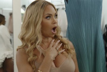 jonesingforwhat's tweet photo. Gizelleeeeee 😭😭😭

“NO ONE IN SALT LAKE?!”

“ROYAL PIECES OF SHIT?!”

“BURNED EVERY BRIDGE?!”

Oh she was livinggggg to get the tea #RHUGT https://t.co/4GxhbjlMVZ