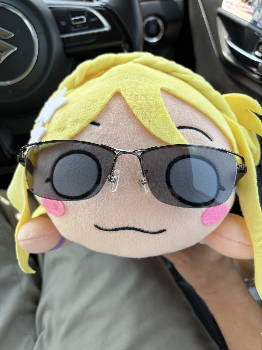 sevensword0401's tweet photo. サングラスデース https://t.co/k1ZWVVbUxf