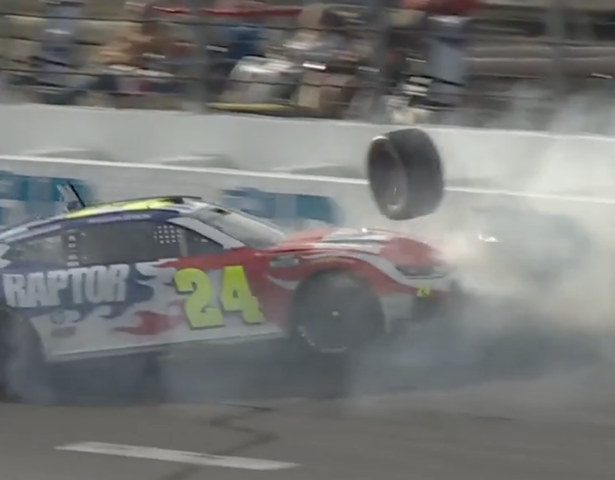 nascarcasm's tweet photo. That loose wheel is like "STAY THERE – I'LL GET HELP" https://t.co/0mDbwxacw8