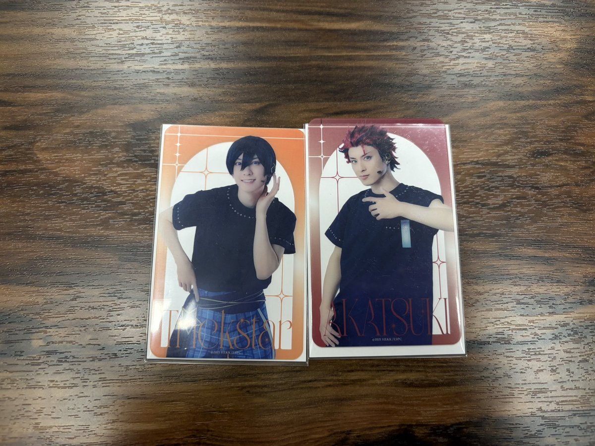 TIF_S2's tweet photo. 【交換】舞台 あんさんぶるスターズ！ あんステ ライブ 10周年 クリカ ランブロ

譲▶︎ ランブロ…弓弦 渉 薫 真緒 北斗 千秋 奏汰 日和 アドニス スバル 鉄虎
クリカ…紅郎 北斗

求▶︎ランブロ茨（縦）orランブロ敬人（縦）＞定価

池袋手渡しor郵送
出先のためIDなし

気軽にお声掛けください https://t.co/J23fmStu1y