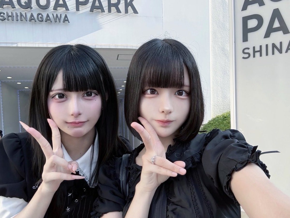Uyuchanofficial's tweet photo. 水族館デートした🐟 https://t.co/X3kLULnLAH