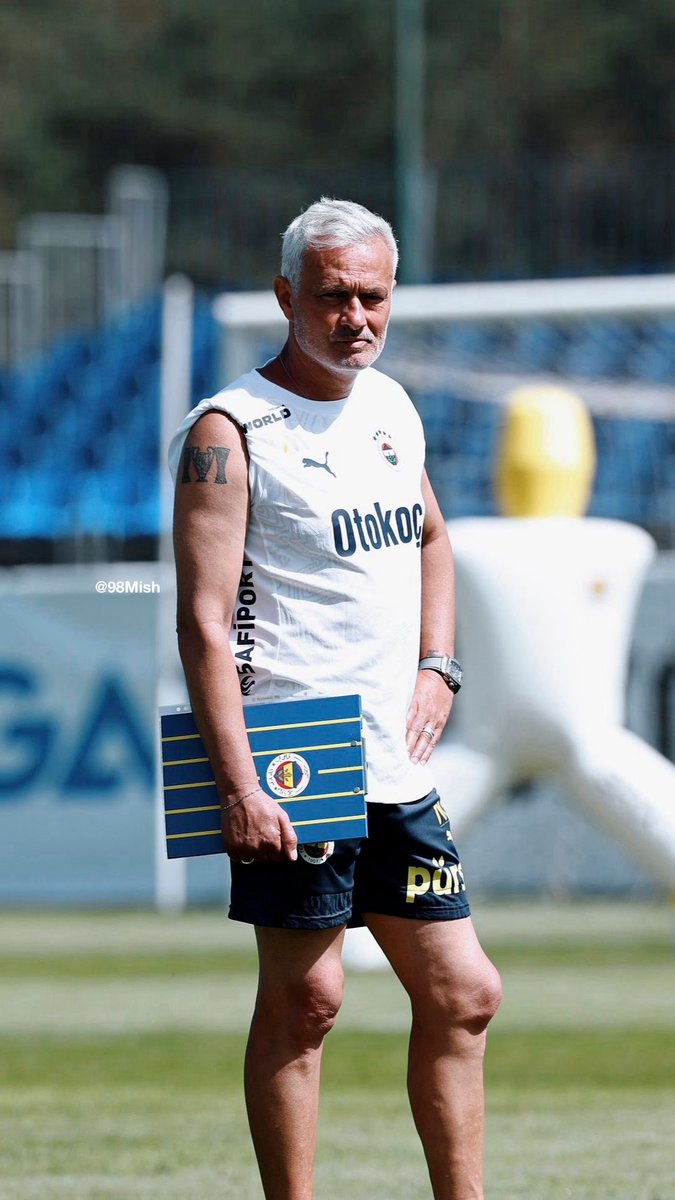 98Mish's tweet photo. The best short in the world 🍬🧁♥️'

#JoséMourinho
#RealMadrid https://t.co/GVx3kRvu1V