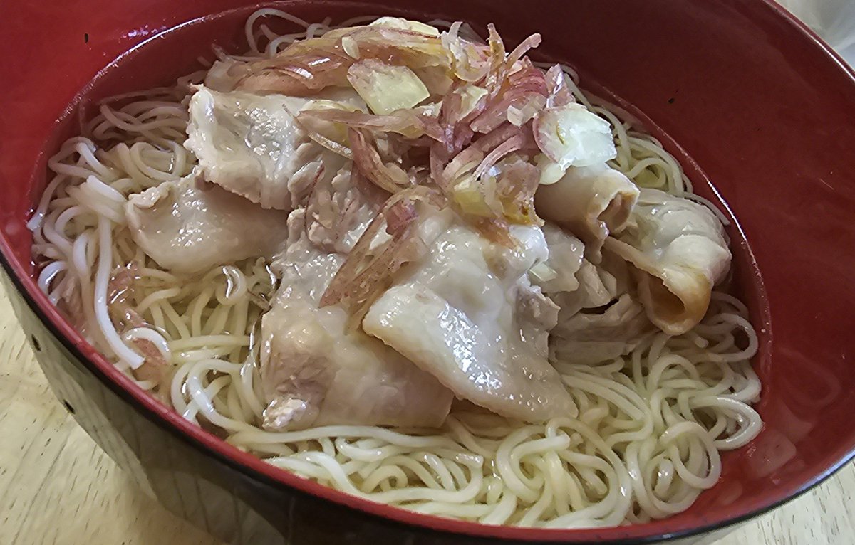 sftblt's tweet photo. 柚子のお出汁つゆ
豚バラしゃぶミョウガそうめん(冷やし) https://t.co/24VT6UuCDj