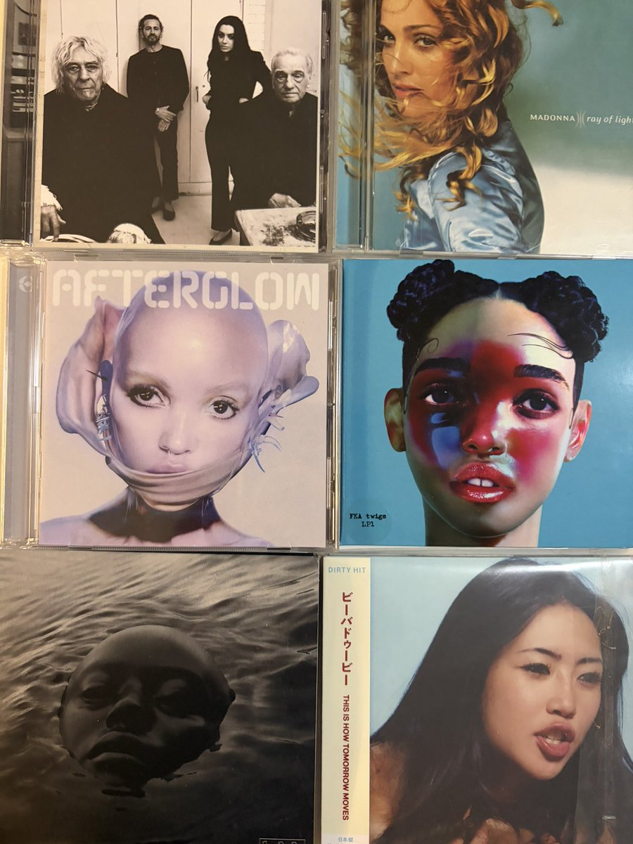 SOULSONY0SOUND's tweet photo. love these girls https://t.co/Cs7fGWFFbZ