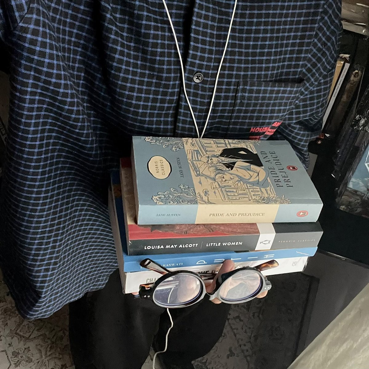 michieekim's tweet photo. Tuesday📚 https://t.co/T2HdFPFmGK