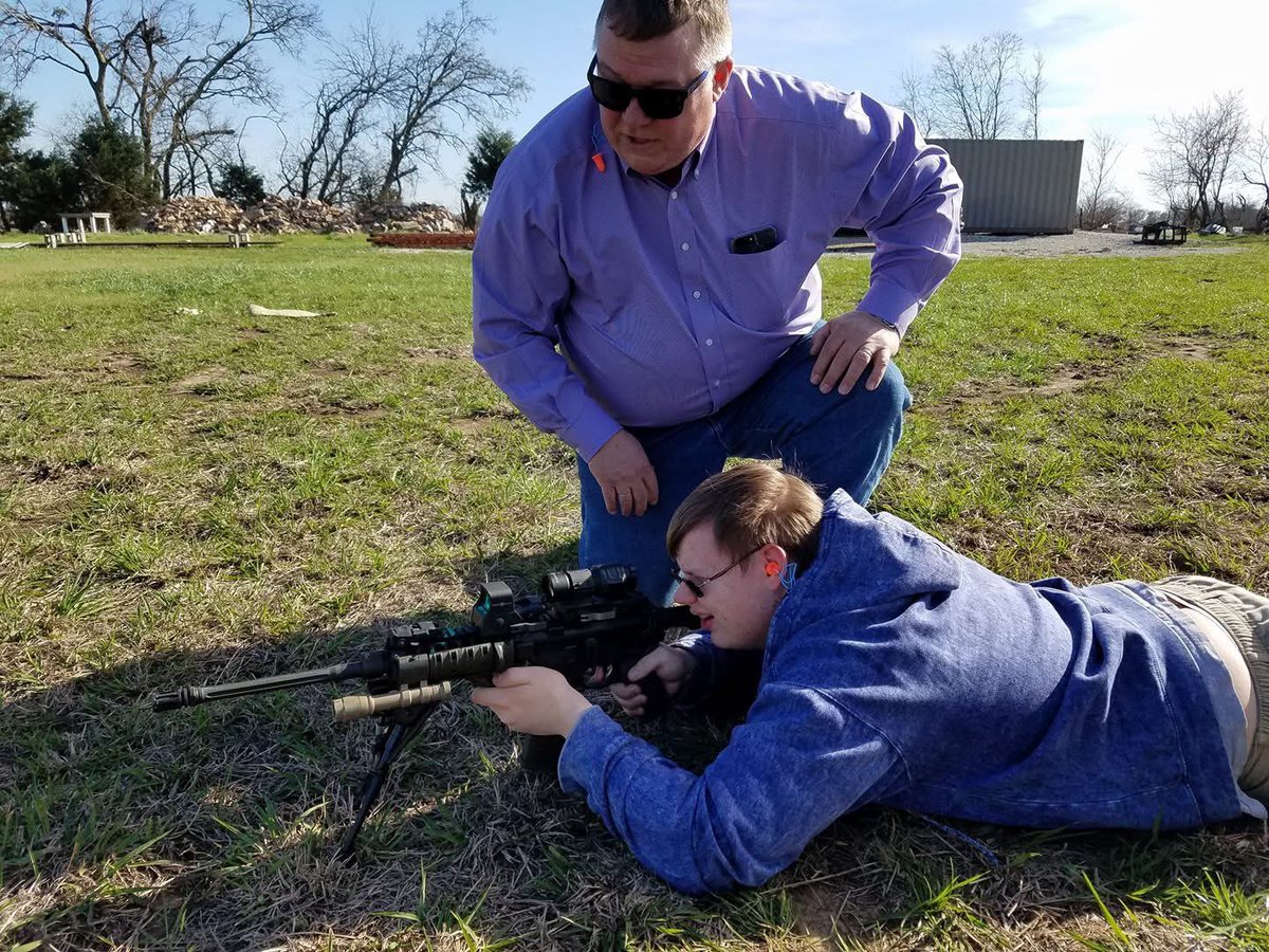 schleiften64741's tweet photo. Took my retarded grandson shootin’ today. #2ndamendment #blm https://t.co/sxOfiS4maQ