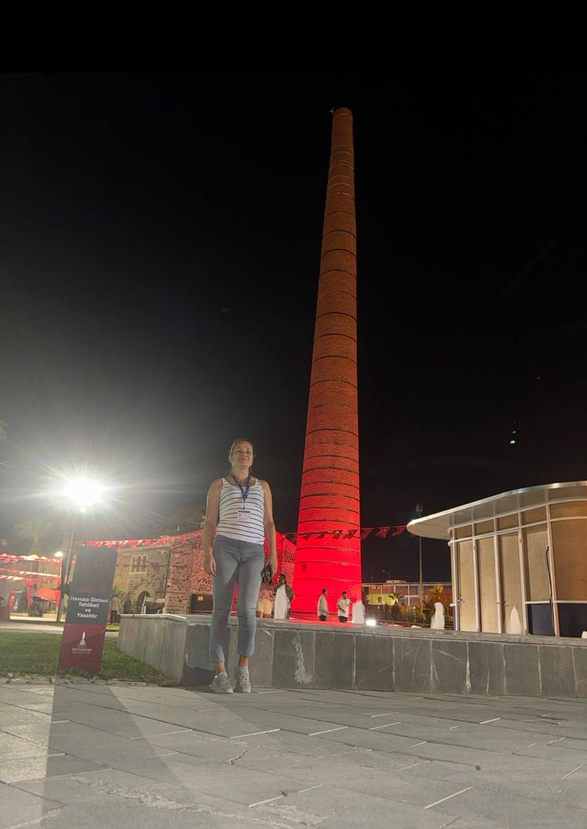 oz_bellabaxter's tweet photo. Benim kulem yokmuş ya :/
1-Alsancak hava gazının bacası
2-Karaburun  Sarpıncık feneri.
3-Foçanın girişindeki değirmen.

olmaz mı hı?

#kulechallenge https://t.co/vkFd4V2W94
