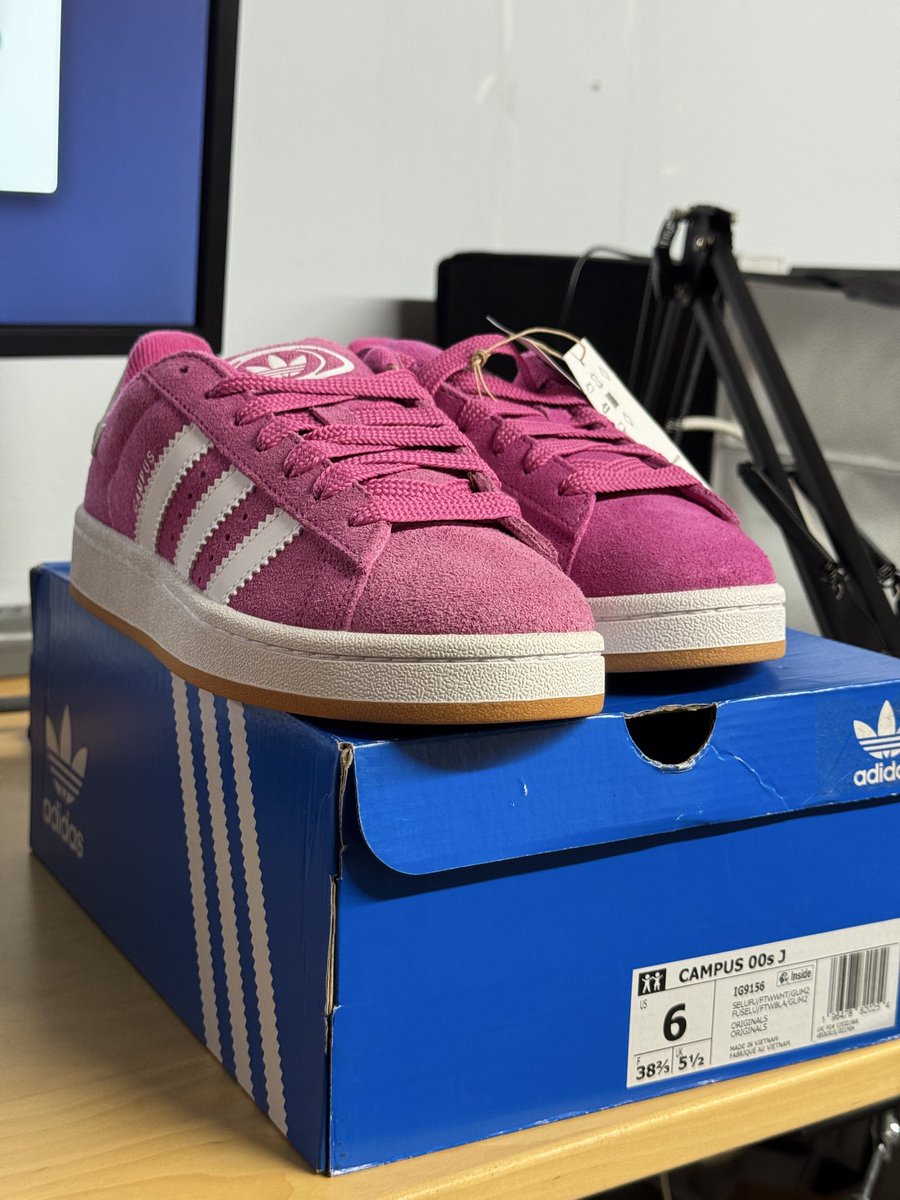 Ivannjz's tweet photo. Tried listing these on @vinted and got banned 🥲 Nobody wants the Campus 00’s apparently 

Size 6 up for grabs https://t.co/R1k4WcchCj