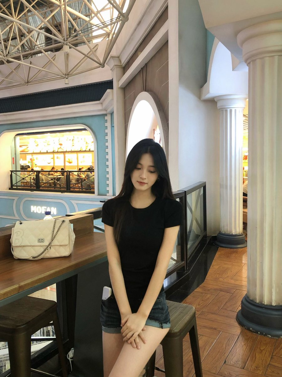 Cruzer_bruiser's tweet photo. 是不是有什么暗语啊 怎么都没人来聊天😭 https://t.co/pY29T0RxMh