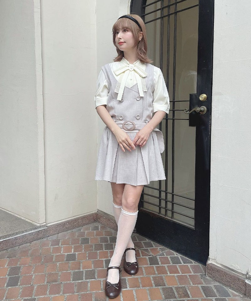 Fint_Outlet's tweet photo. ＼ プレッピースタイルに📚 ／

【50%OFF】ベルト付きローウエストジャンパースカート

ローウエストの切り替えがレトロでかわいいジャンスカ。
夏仕様の薄手の生地で涼しく着用できるのが嬉しいポイント◎

▽商品はこちら
https://t.co/JUqHq5HgIv https://t.co/2l5123gRD6