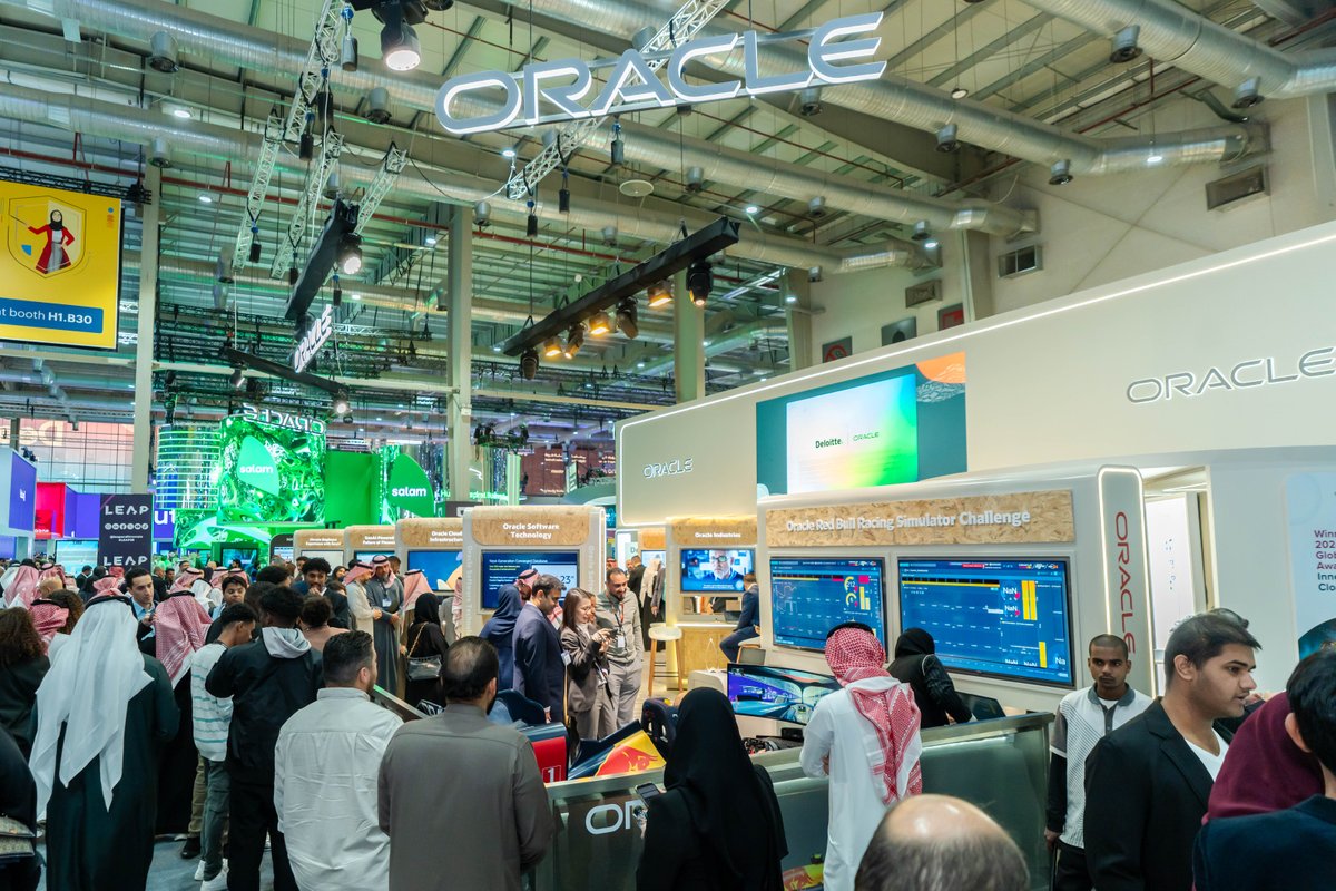 AkshimaAggarwa1's tweet photo. .@Oracle will showcase how sovereign AI, enterprise AI, and cloud innovation are helping accelerate Saudi Arabia's Vision 2030 ambitions at @LEAPandInnovate 2026.

@CxoMe reports: https://t.co/l9DloOsKwM

#LEAP5 @Oracle_ME https://t.co/jz5GTTc8kR