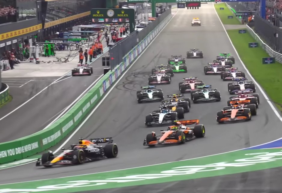 MsportXtra's tweet photo. #F1 #OnThisDay, August 25th 2024. The frontrow at the #DutchGP ended up 1-2 at the @CMCZtweets as @LandoNorris (@McLarenF1 ) won ahead of @Max33Verstappen (@redbullracing ). @Charles_Leclerc (@ScuderiaFerrari ) went from P6 to finish 3rd. https://t.co/UDs4ptkFUf #MsportXtra https://t.co/jH4SnQtJC4