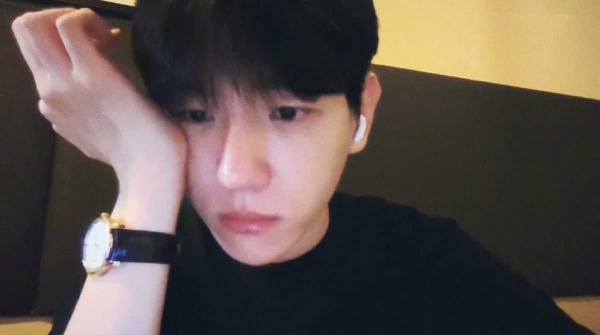 andkyoong's tweet photo. ´ㅅ` https://t.co/c0abn8u7E2