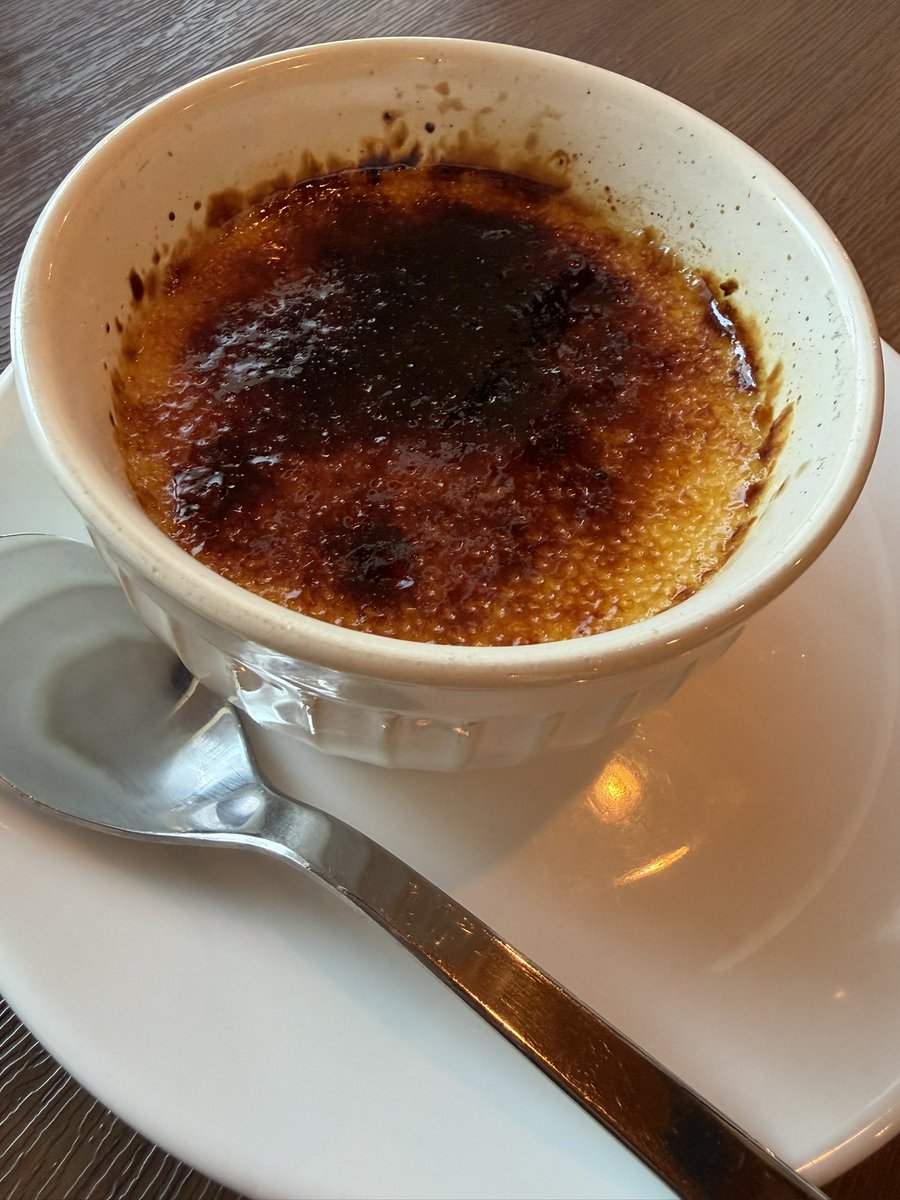aykn12_'s tweet photo. デザートまで堪能！！

プリン頼んだくせに
ブリュレも頼んでゲロ甘🤮 https://t.co/JLDam2p3v9