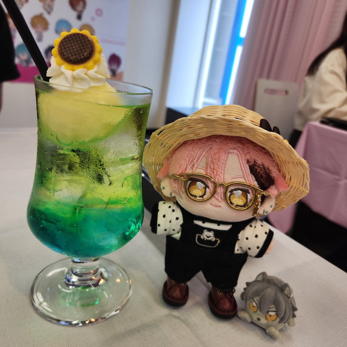 310aoi's tweet photo. サニトリのドリンクとおぼうしの相性とってもよい🎶
#いつぬいが見られるタグ https://t.co/SqPUn27FGC