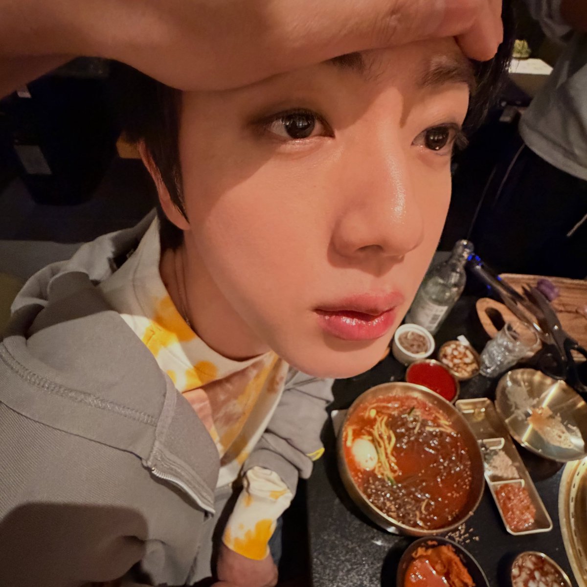 track4falling's tweet photo. dont you just love being a seokjin girlie in this ugly putrid world https://t.co/A3DJWTy6TB