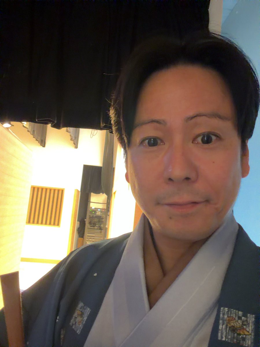 houki_t's tweet photo. 昨日から30日までの1週間は神戸新開地・喜楽館で昼席出番
29日は同期の大智くんと上本町の四つ葉カフェさんで同期二人会
18時半開演
大人1500円
18歳未満500円
プラス1000円で終演後に懇親会もあります
是非！ https://t.co/hulODPFIGZ