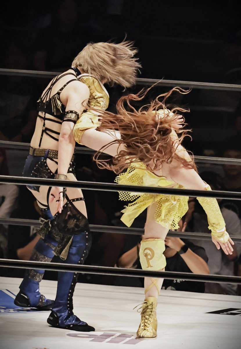 takeuchi_oasis's tweet photo. ソバット!!!

#なつぽい 選手
@n_poi07
#STARDOM 
#週プロフォト自慢　
2026.8.23 両国国技館 https://t.co/nxPtXC6Sv0