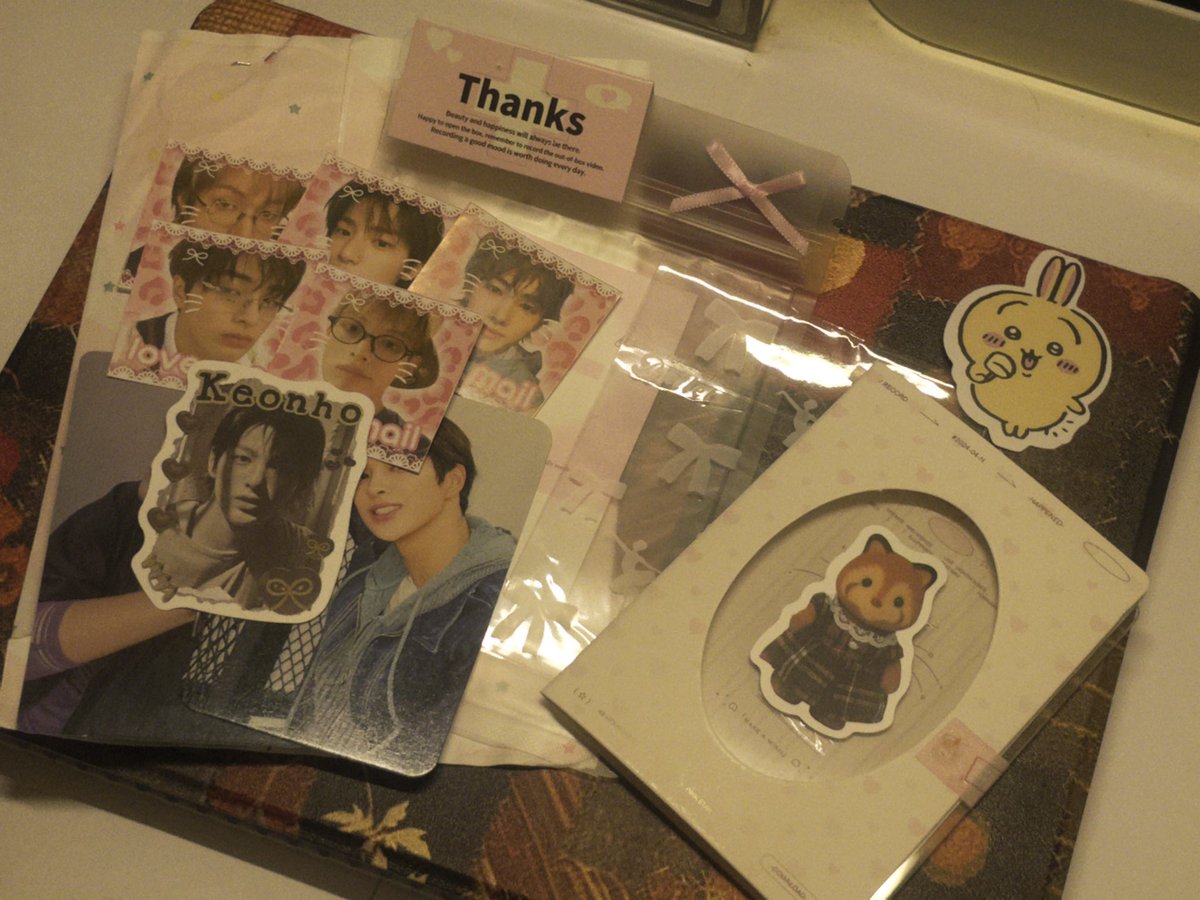 _oreenje's tweet photo. 🍊♪。・:*:・゚~゚・:*:・。♪🍊 #dearorange
• • • #fromgigi !!!
Jjami and kono finallyy came home!!🥹 thank you so much @juhoonsbluelips for the smoothest transaction! Everything was packed safely and the freebies were so cuteee!! 🙁🤏 will definitely transact w u again!🧡 https://t.co/rXlGLBPQzn