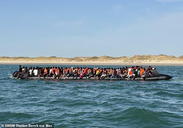 BasilTheGreat's tweet photo. 🚨NEWS: More migrant mega dinghies are preparing to cross in to the UK bringing around 230 migrants each at a time

Why does our government do nothing to stop them? https://t.co/lfBrsXiZg6