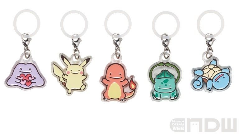 PokeGetInfoMain's tweet photo. 【ポケモン新商品】
「へんしんが苦手なメタモン！つやふるチャームマスコット」の発売が判明

📅発売日：2026年9月上旬予定
💰価格：1回300円

✅ラインナップ(全5種類)
・メタモン
・メタモン(ピカチュウ)
・メタモン(フシギダネ)
・メタモン(ヒトカゲ)
・メタモン(ゼニガメ)

NDW｜「へんしんが苦手なメタモン！」のチャームマスコットがカプセルトイで9月上旬に発売（引用元）
https://t.co/zYKXm3nxDR