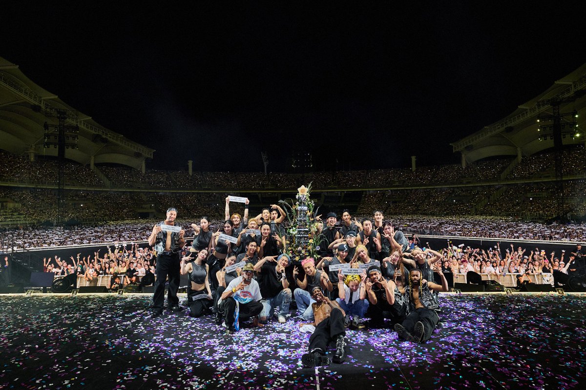 d_lable's tweet photo. BIGBANG &amp; V.I.P IN GOYANG💛

#대성 #DAESUNG #DLITE
#BIGBANG #COSMOS_WORLD_TOUR_IN_GOYANG https://t.co/U3LYOaoGI7