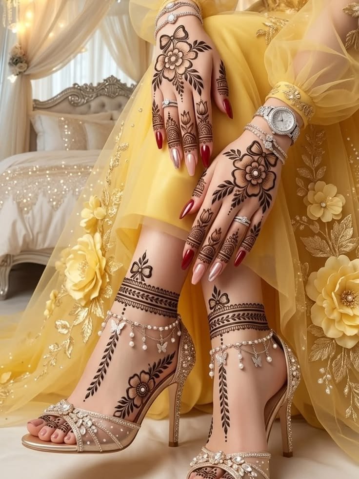 HalimaSultaeru's tweet photo. Mehndi magic and yellow dreams ✨ https://t.co/wmV8MV0WD1