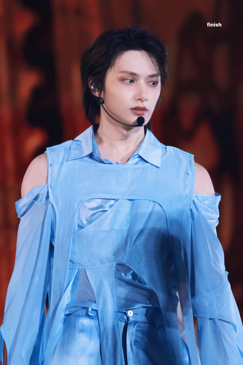 moontomeetyou's tweet photo. Jun is seriously incredible… it must be so hard to step out of a character like Sucheng… even in just those two secs, you can already feel the emotional intensity and high intensity action this film is going to bring..

and he was filming this as the lead while touring with svt at the same time, switching from Sucheng straight back to Jun and still giving his all on stage… 

no wonder carats said he didn’t even feel like Jun at New_ HK Day 1 but more like Sucheng with that cold aura .. then our bubbly cutie jun was back on Day 2 🥹 I’m seriously in awe of him…