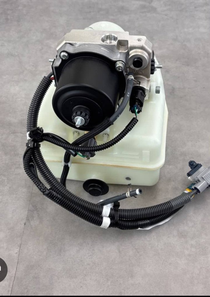 VNA_Autos's tweet photo. Your height control part for Lexus LX 570 is available 
08135736350 https://t.co/cHUZhqQjiP