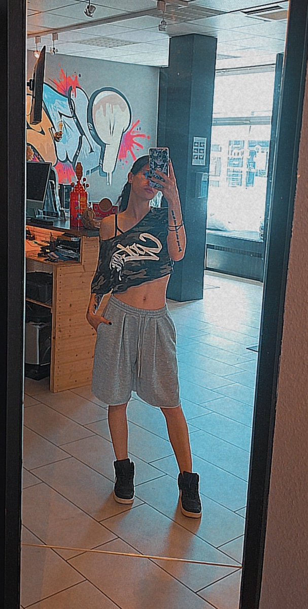 Herrin_Jana_4's tweet photo. Ich will dein Geld. 💸👑
Nicht deine Ausreden. Nicht deine Aufmerksamkeit. Dein Geld.
Wenn du schon hier bist, kannst du mir auch zeigen, wie großzügig du wirklich bist. 💋
#MoneyDom #Godesse https://t.co/l3Ak6l5jpB