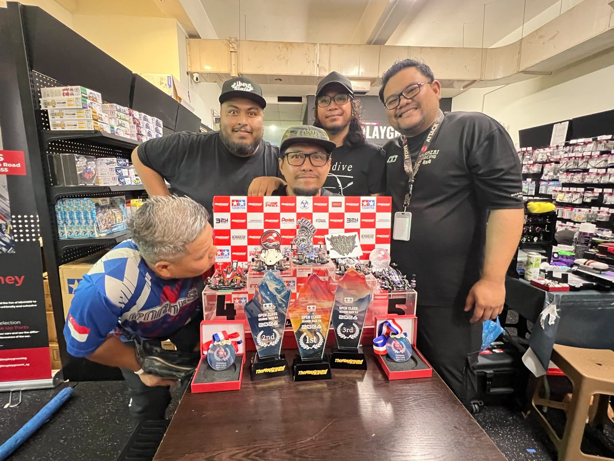THEPLYGRNDSG's tweet photo. Open Class Race 9 (Singapore 2026) #tamiya #tamiyamini4wd #四驱车 #三二四驱 #ミニ四駆 #ミニ四駆Pro #tamiyasingapore #tamiyajapan #igsg #tamiyaasia #theplaygroundsg #theplayground #タミヤ #ミニ四駆 #mini4wd #enomoto #sigworks #forcelabo #tamiyaalliance https://t.co/SEOZNcwWbB