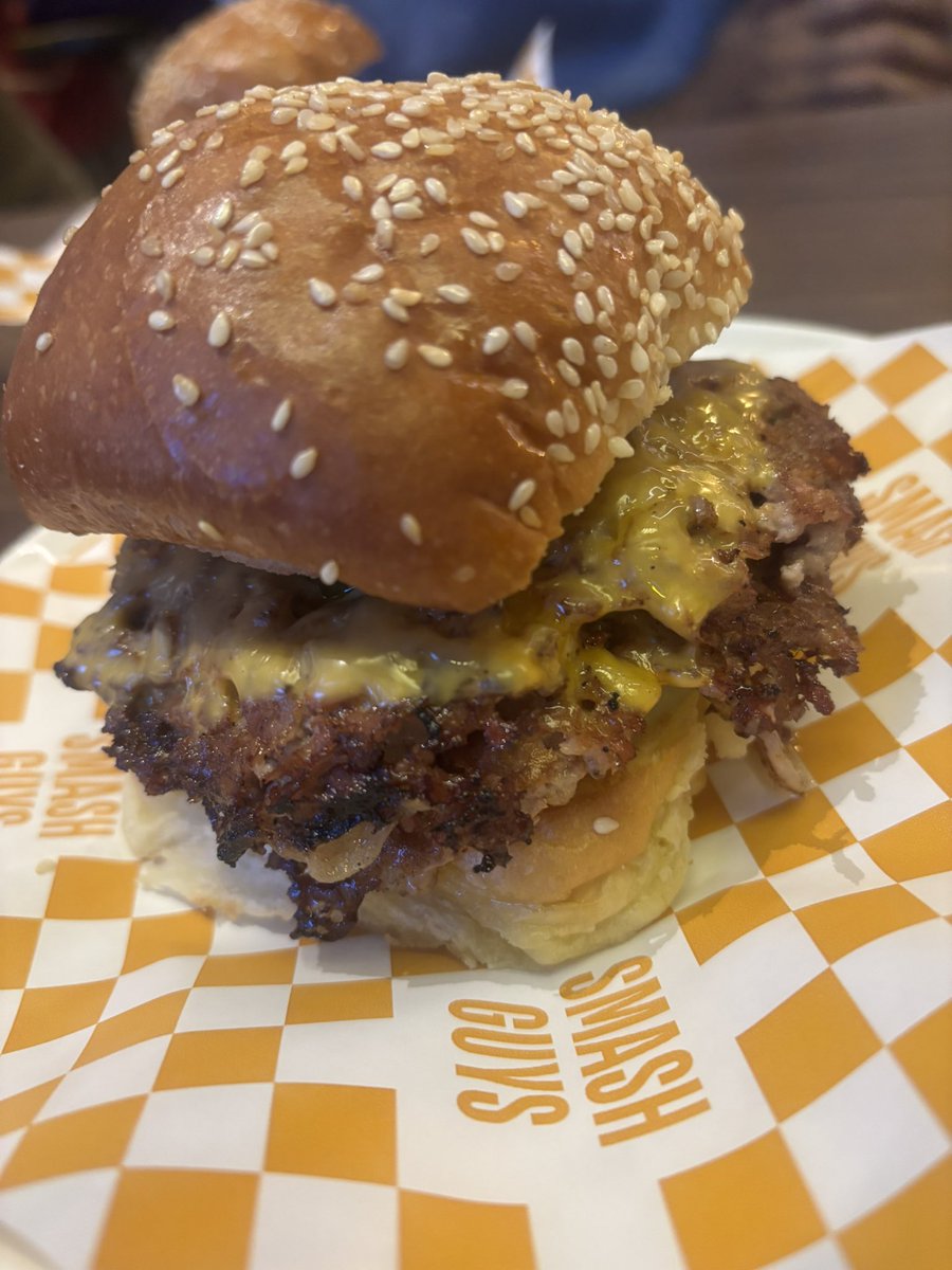 niketrajdwivedi's tweet photo. Bangalore Burger Tier Rankings: 

S Tier: BeyondBurg, Fat Smash, The Burgery 

A Tier: Sanky’s Burger House, Guerilla Diner, Burgernama, Jethros

B Tier: Smash Guys, Burger Seigneur, Kried, Nashville Fried Chicken

C Tier: The Only Place, Good Flippin Burgers

D Tier: Truffles 

F Tier: KFC, Burger King, Leon’s
