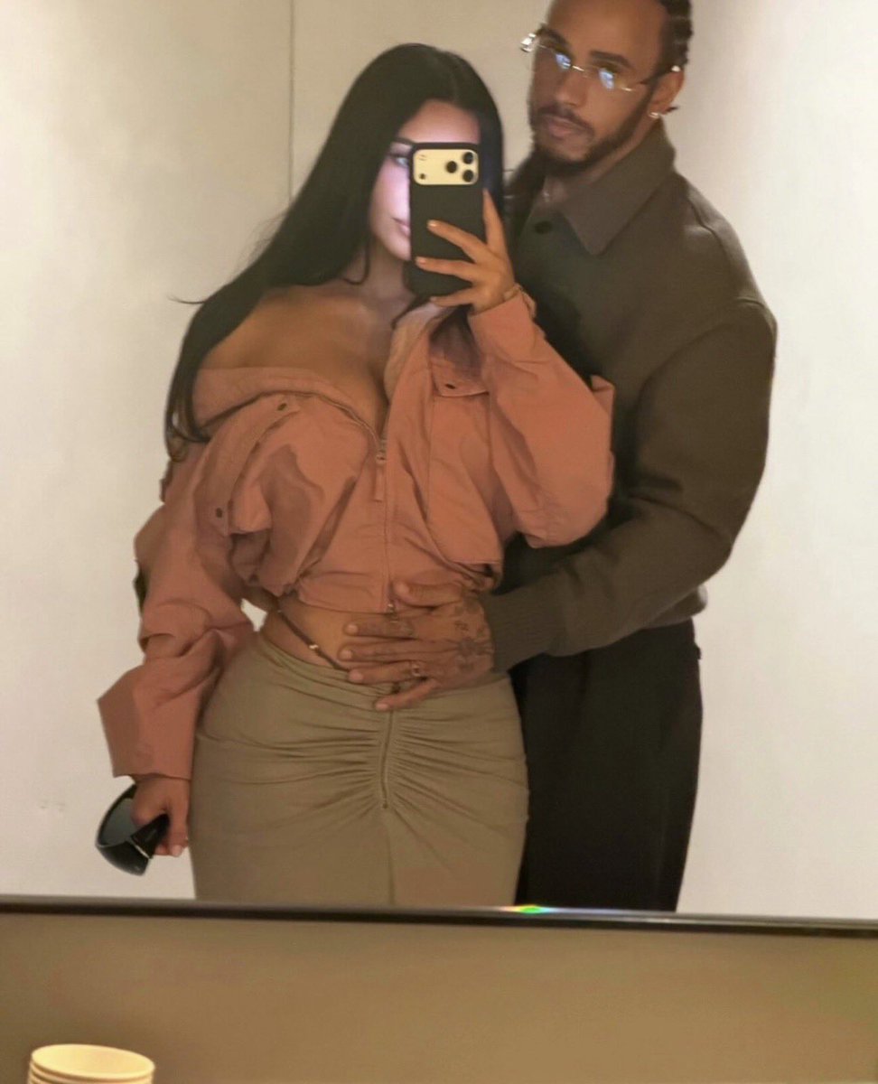 iam_Mardiyyah's tweet photo. Kim Kardashian went live on instagram earlier today and finally revealed the reason for her break up with Lewis Hamilton:

“Lewis is a cool guy and I loved him but he’s too insecure and had no trust for me, every time he wants to go through my phone to see if I’m talking to another man which is very ridiculous to me, of course I cheated once but that was a mistake and I apologized, I’m 45 and I don’t think I should be treated like a kid”