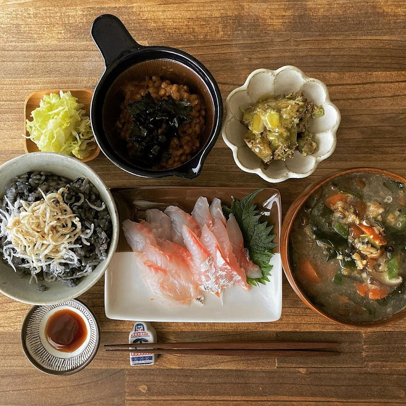 _to_to_o0's tweet photo. 帰国後に食べたいもの 
定食、刺身、厚切りトースト、蕎麦 https://t.co/QUDPmikDDi