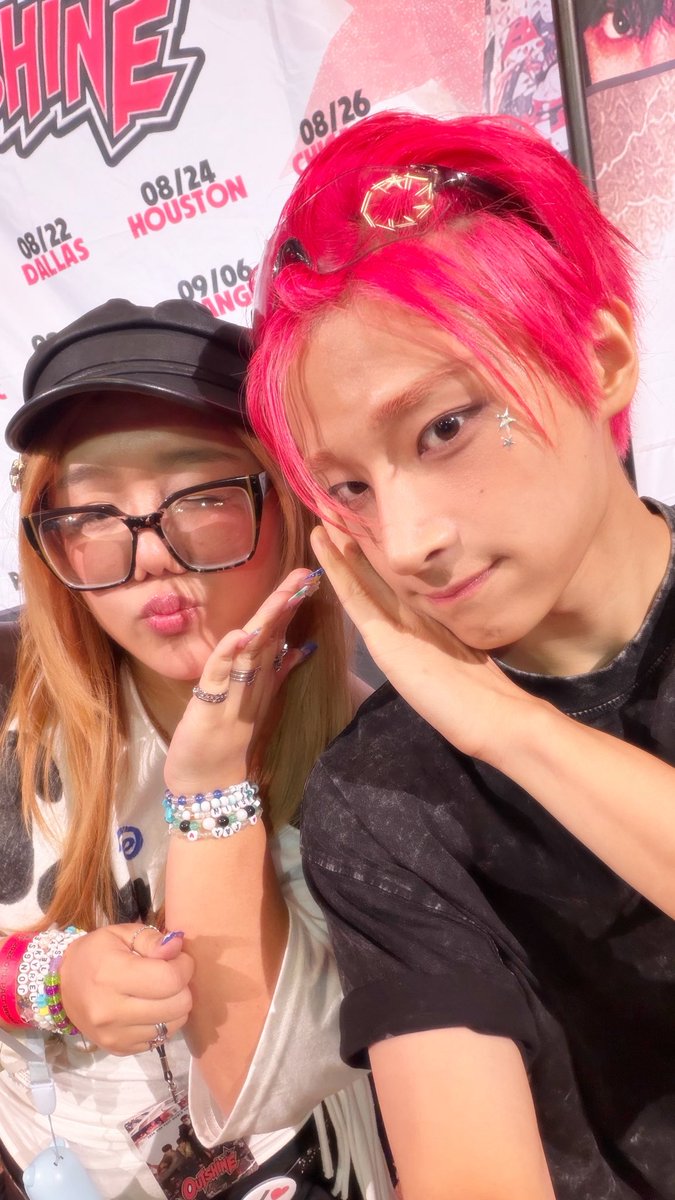 se0bobrangiz's tweet photo. one pact tour → dallas ☆彡 selfies with jay, seongmin, and yedam 💗 

my cuties (๑>◡<๑) 
#onepact #onepactoutshineindallas https://t.co/xd9CzQOeVJ