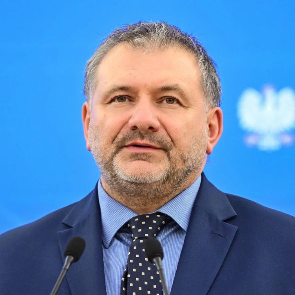 RagMarcin's tweet photo. Gdybyście nie wiedzieli tak wygląda ryj zdrajcy, lewackie ścierwo które grozi mam Polakom, patriotom w Polsce. 

#UkrainiansGetTheFuckOut https://t.co/fJ4woxHqNf