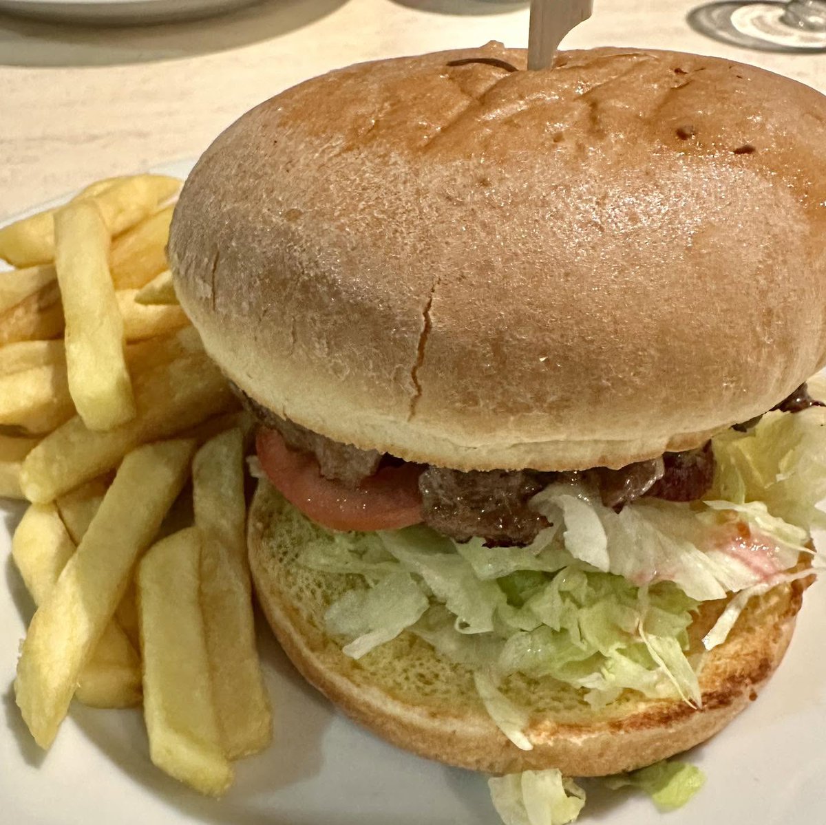 DanielPhil51234's tweet photo. Pub meal at Bulahdelah Bowling Club while camping at BIG4 Myall River. Winner, winner—I won $130 on Keno! https://t.co/IS1aNIhzHy