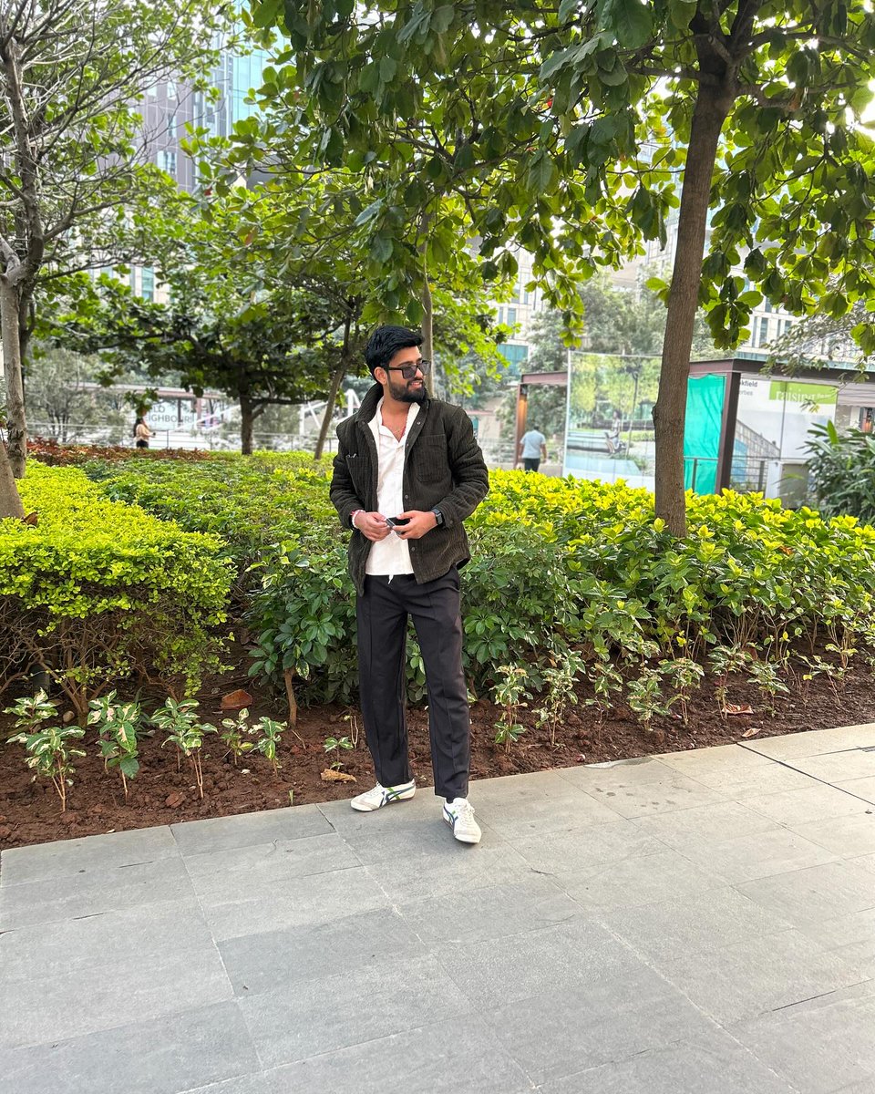 xm_pepe's tweet photo. Just a guy with a vision and a vibe. https://t.co/udSXg0NR9P