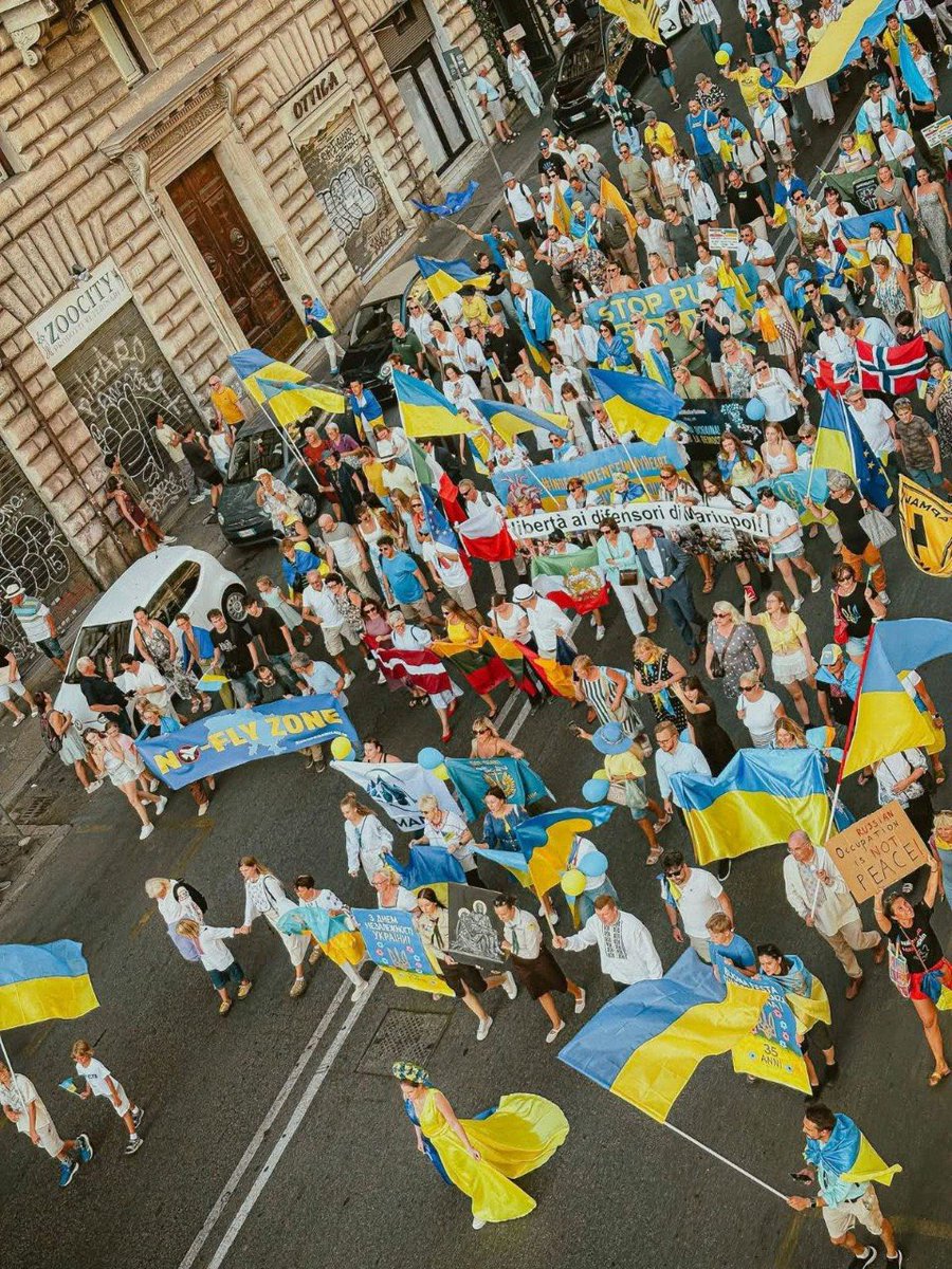 RubrykaEng's tweet photo. 🗣️Ahead of Ukraine’s 35th Independence Day, 🇺🇦 held rallies in 🇮🇹 and 🇹🇷 to honor fallen defenders and draw attention to service members held in 🇷🇺 captivity or considered missing👇🏻
https://t.co/i2vHiJCtq3

📷 Coordination Headquarters for the Treatment of Prisoners of War https://t.co/oQgFVpuRP9