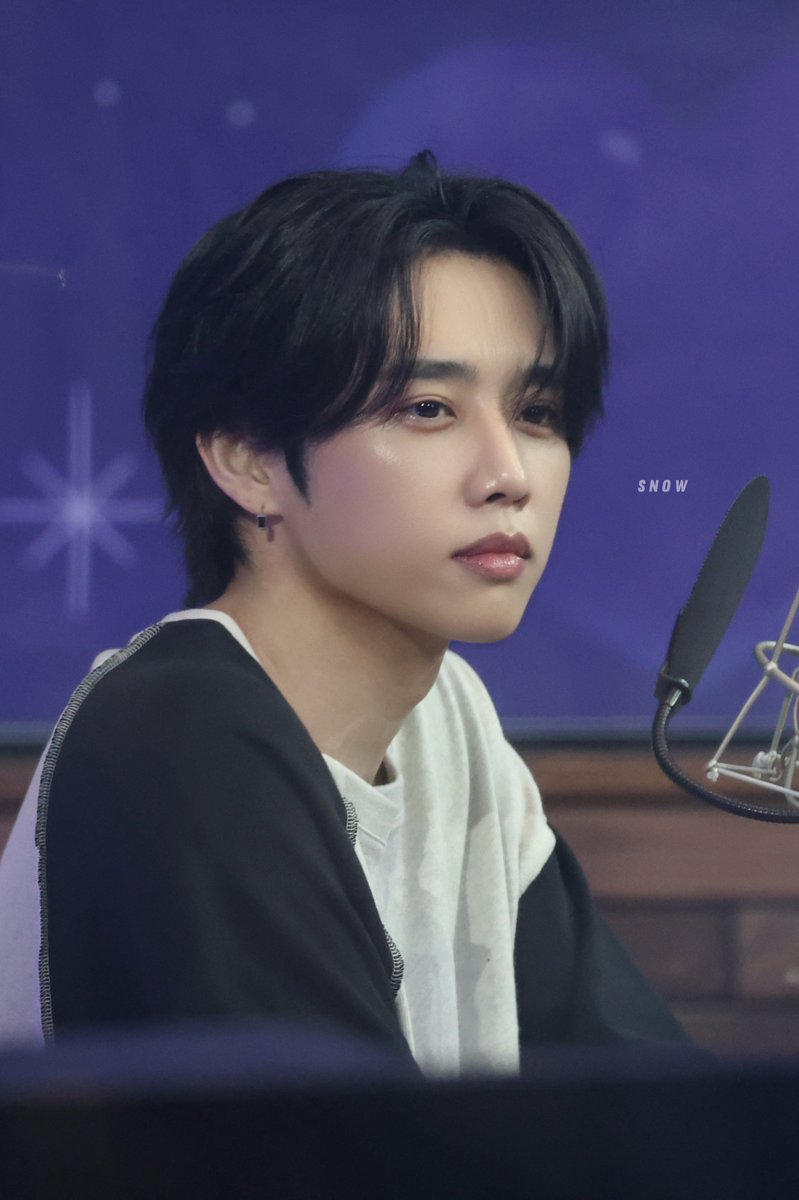 SNOW_sunwoo's tweet photo. 260824 아돌라

#선우 #SUNWOO
#더보이즈 #THEBOYZ https://t.co/r3M6X7NgpH
