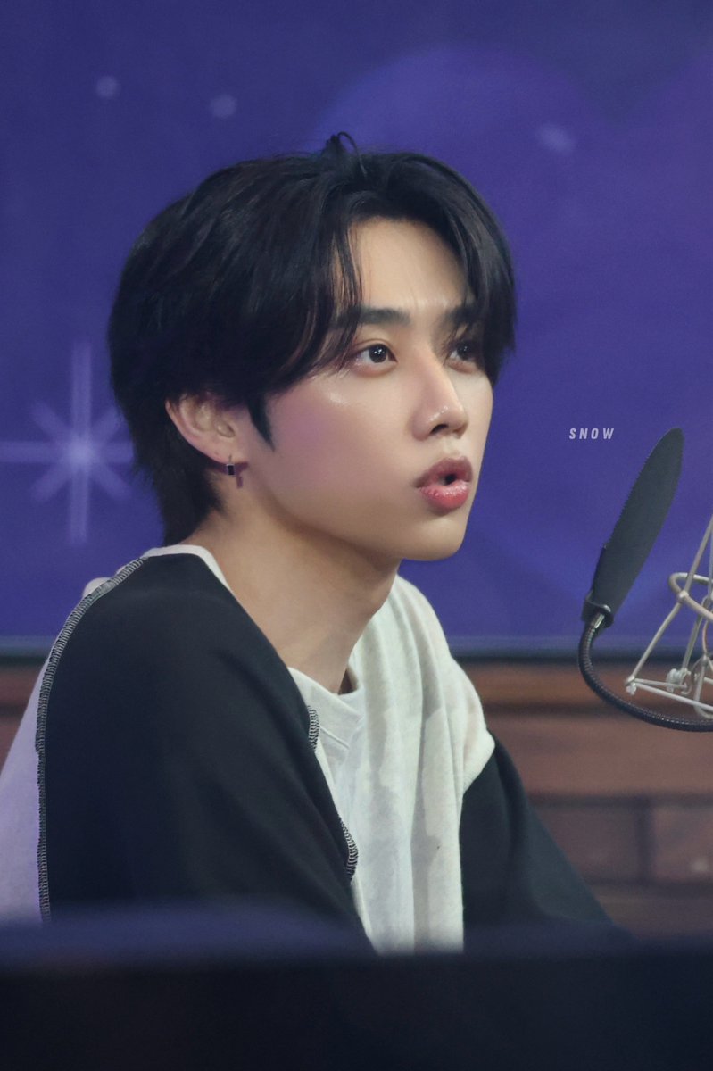 SNOW_sunwoo's tweet photo. 260824 아돌라

#선우 #SUNWOO
#더보이즈 #THEBOYZ https://t.co/r3M6X7NgpH
