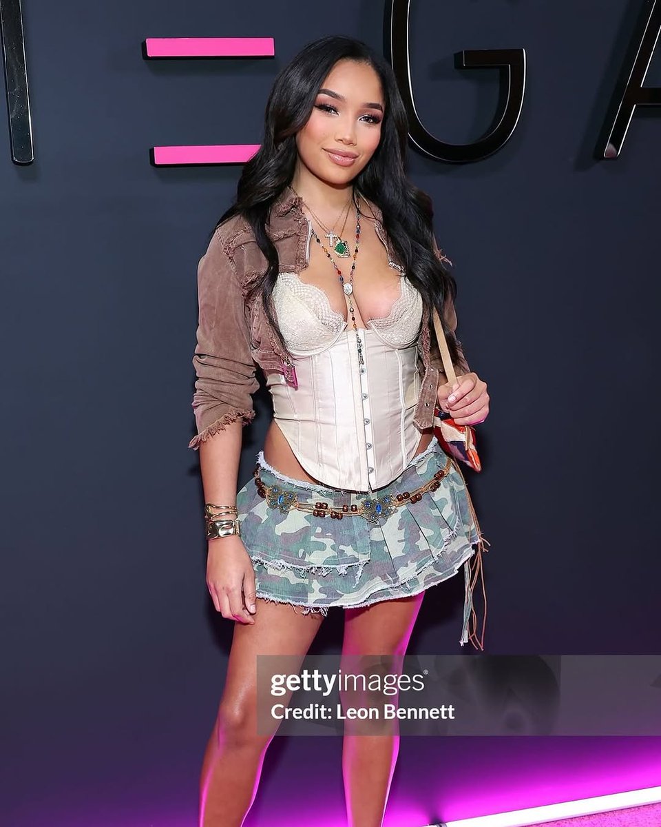 jaslenewhiter's tweet photo. I came, I saw, I slayed… per usual 😉
.
.
.
Good Vibes Camo Micro Mini Skort - Olive/combo
Zinnia Clear Mules - Nude
Boho Spirit Belt - Brown/combo https://t.co/kmtzsCZB3s
