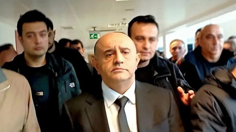 unsalunlu's tweet photo. Bu sabahki gündem ve gazete manşetleri yayınlarım https://t.co/fLSZa8DBgb 'de https://t.co/FHgmZwm0DE 'de ve https://t.co/Zp40qD4JJb 'de. https://t.co/CUv8zeqzlG