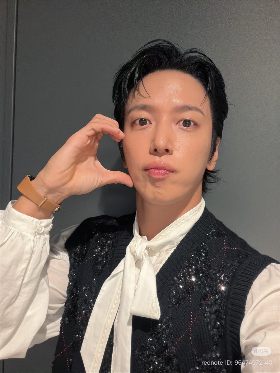 dailyCNBLUE's tweet photo. [#CNBLUE #씨엔블루 #JUNGYONGHWA] https://t.co/eLbhdDBh8J