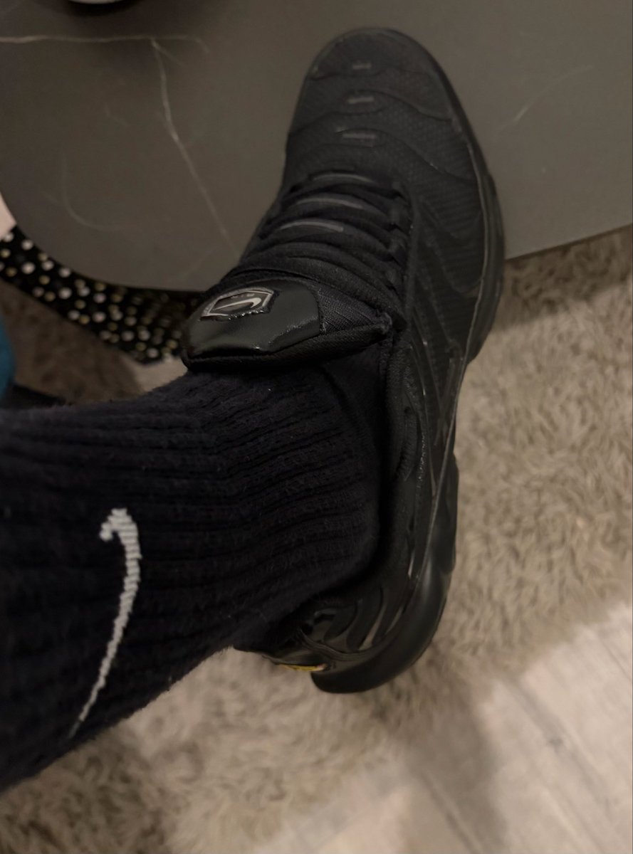 Sn8kink's tweet photo. Au pied les 🐕 https://t.co/s1U2lNdgY8