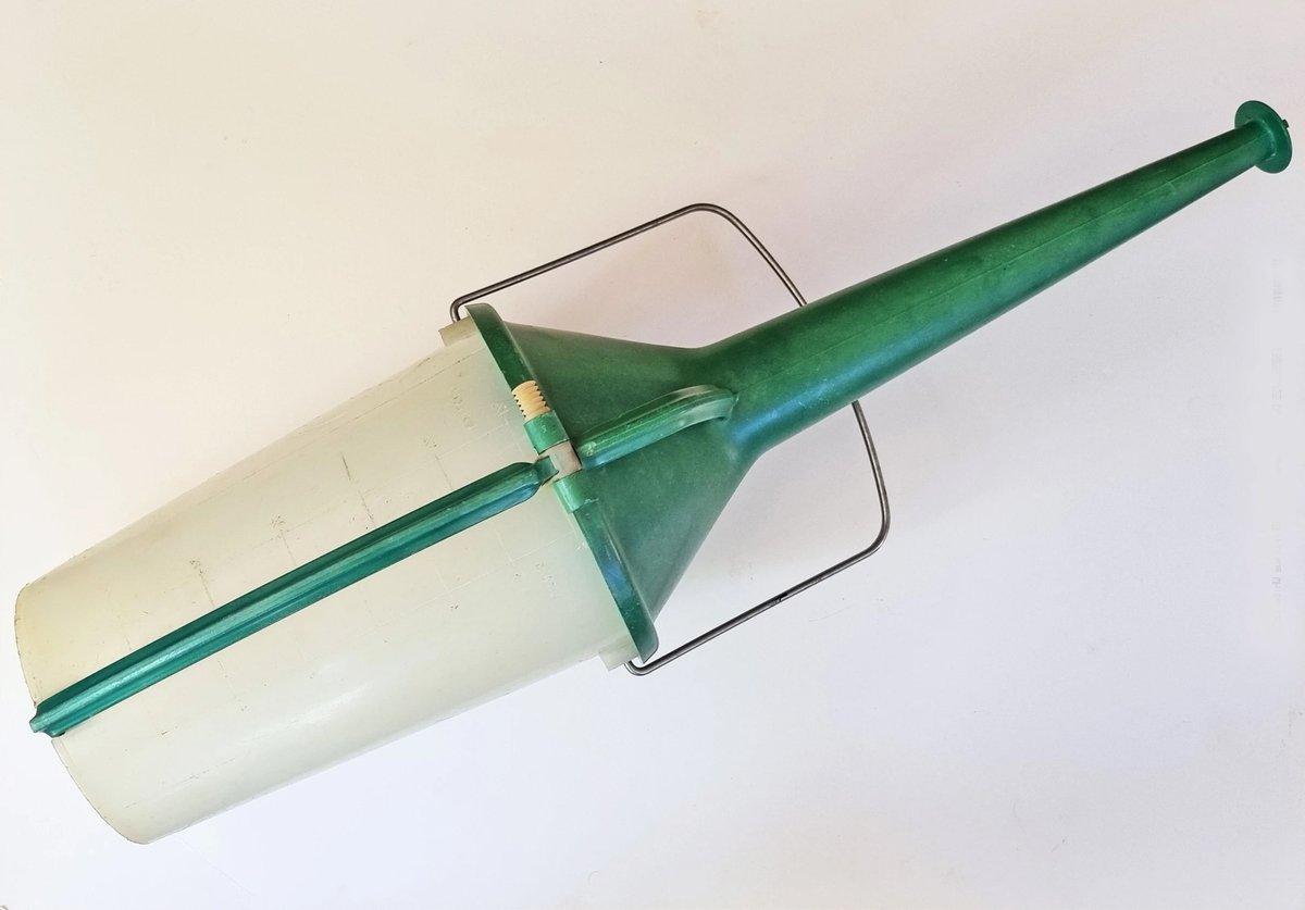 MuseumGardening's tweet photo. Object of the Week 33 - Ecko Plastic Watering Can 
Plastic, 1957 but much rarer than copper cans from mid-19thC!  Designed William Rowland, also iconic 1960s ‘Trim Phone’  Only 1 other known to exist at @V_and_A #museum #gardening @TatesGCs #sussex #objectoftheweek #onlyaweeklate https://t.co/AVeRaLfN4v